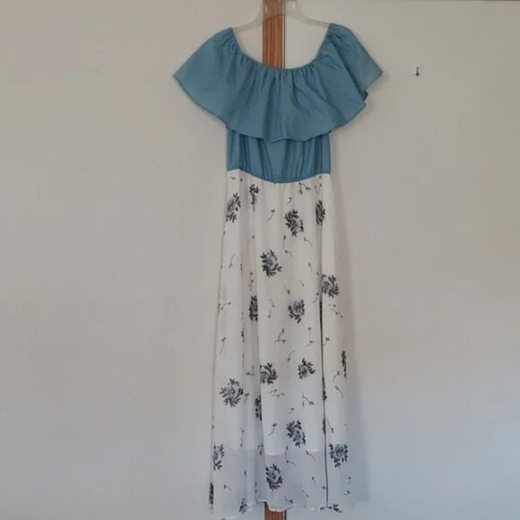 Dresses & Skirts - Gorgeous floral summer dress. Size XL perfect for any ocassion